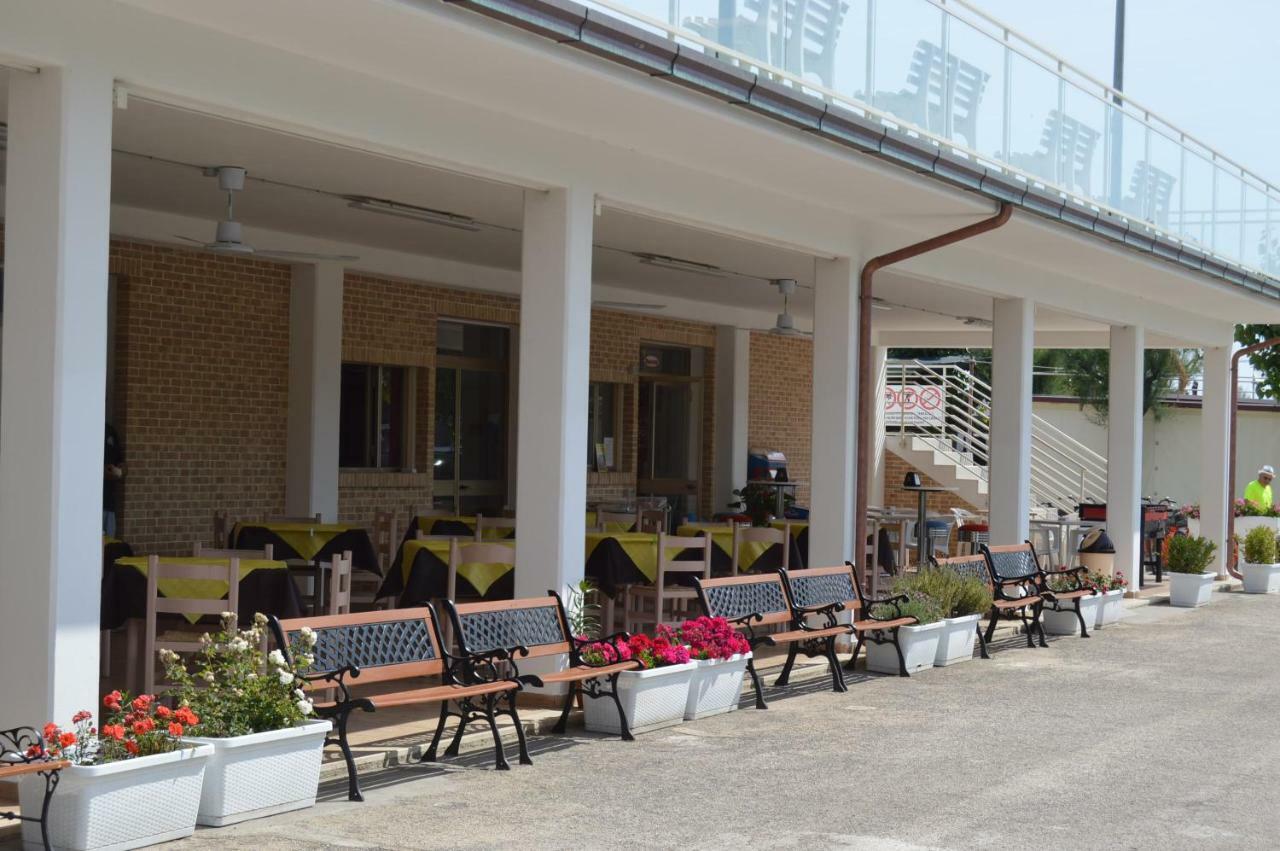 Camping Tre Archi Lido di Fermo Exterior photo