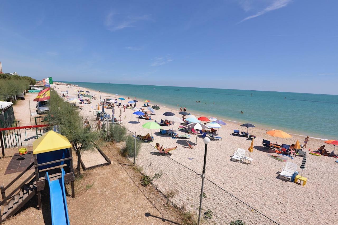Camping Tre Archi Lido di Fermo Exterior photo